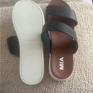 MIA Women's Black and Brown Sandals